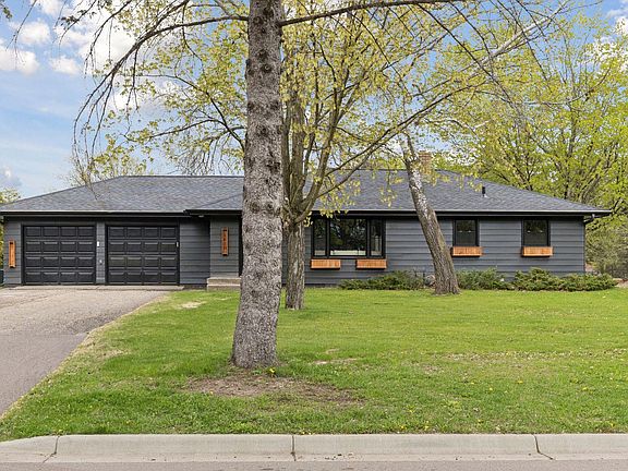 2nd image of 1610 Garland Ln N