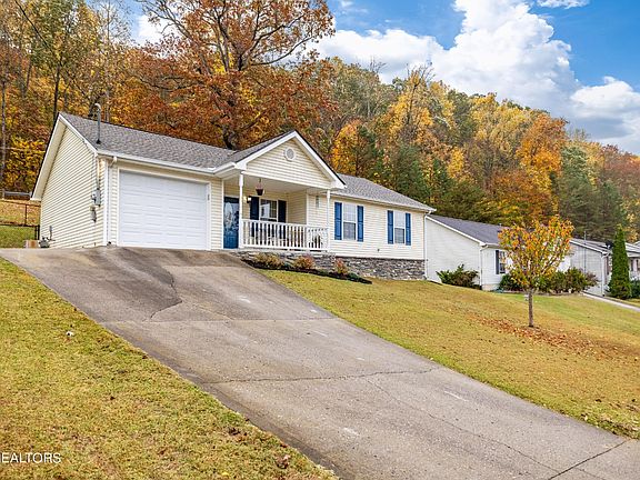 2nd image of 2928 Carbine Ln
