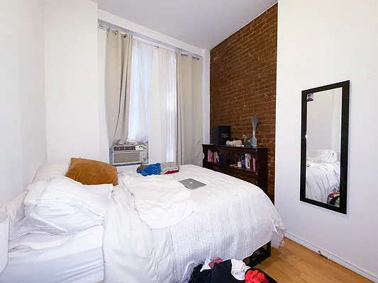 Rented by Compass | media 19