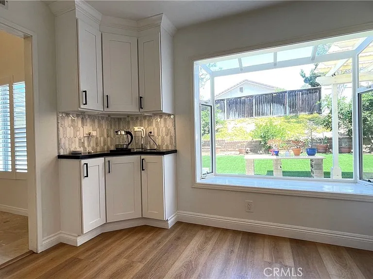 2085 Arbor Cir — Photo 24