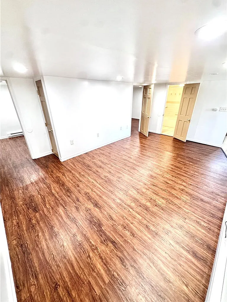 2 bed, 1.0 bath, 800 sqft, $1,375 — Photo 3
