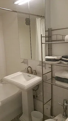 Rented by Tudor Realty | media 35