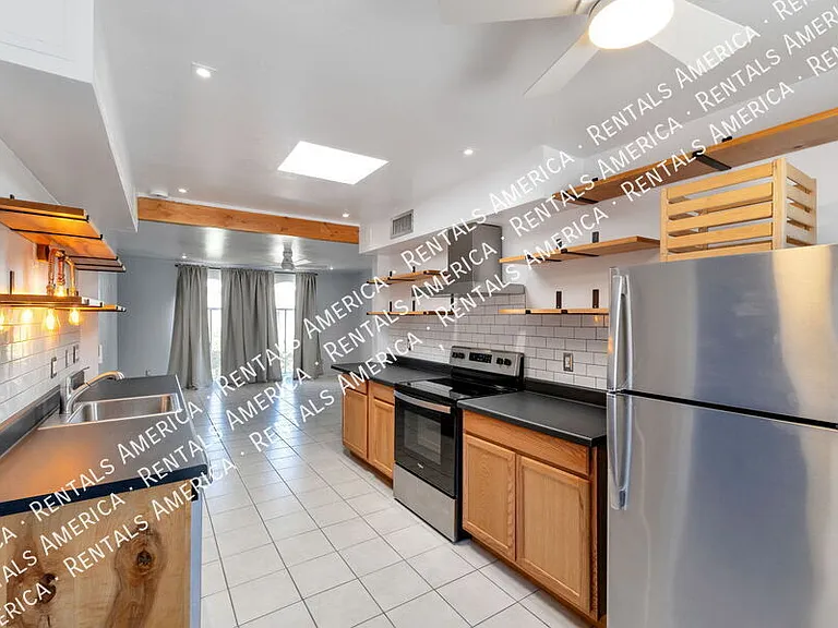 654 N Richey Blvd — Photo 9