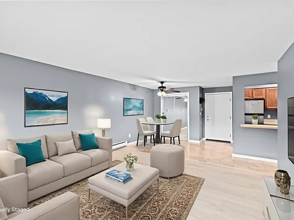 180 Main St APT C69, Bridgewater, MA 02324