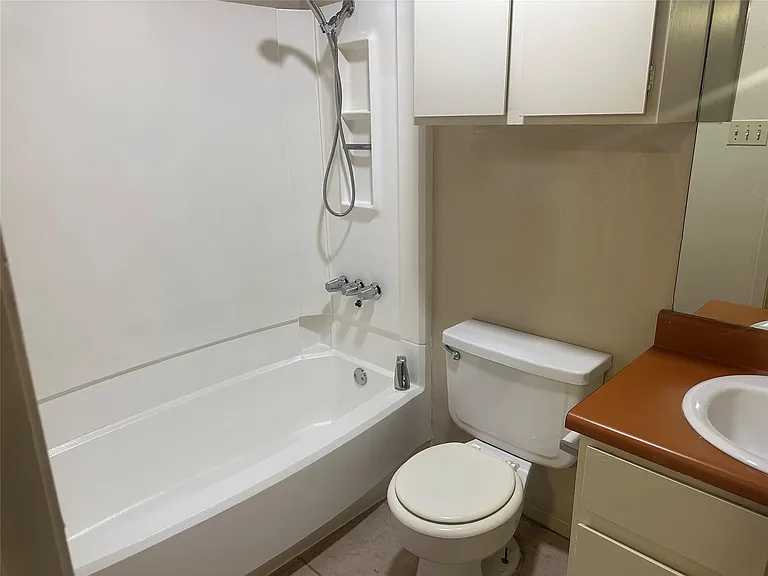 2602 S Bagdad Rd #A — Photo 10