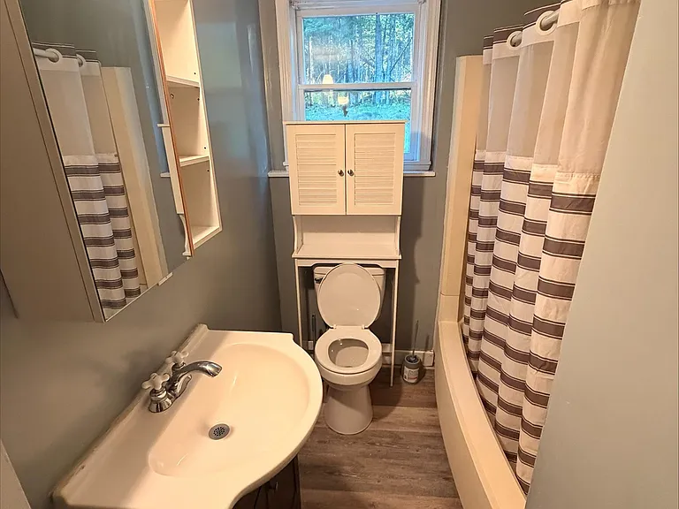 8 Lilac Ln #3 — Photo 4