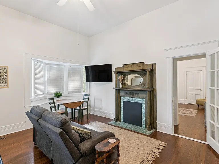 1915 Union St #1 — Photo 10