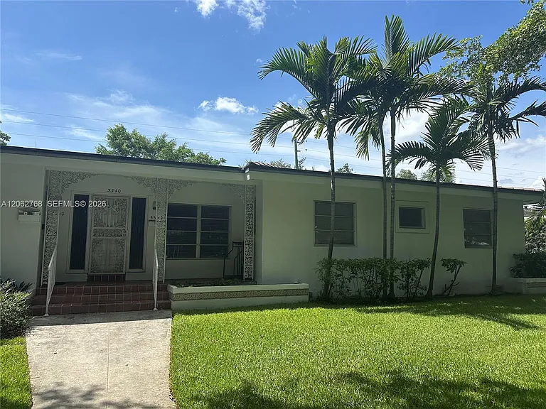 5340 Orduna Dr — Photo 12