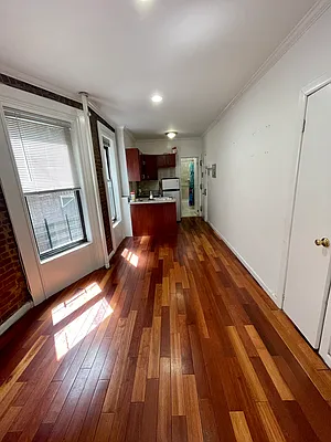 Rented by CNYC Apartments | media 18