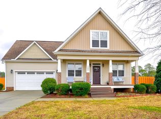 105 Braddock Dr, Lillington, NC 27546