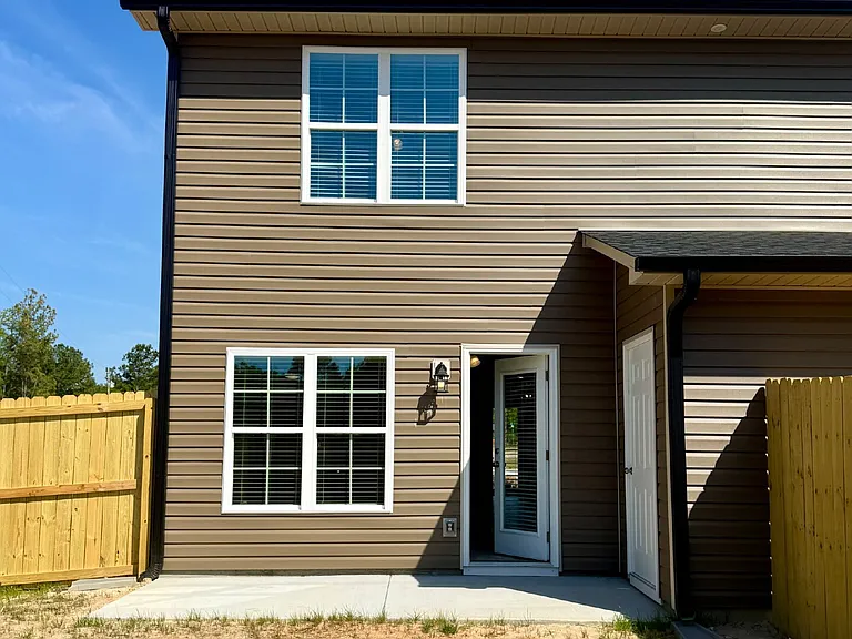 8103 King Rd — Photo 2