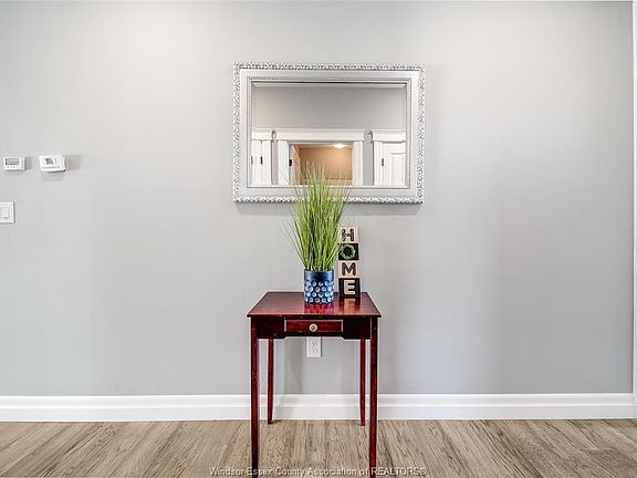 5th image of 410 Caserta Cres
