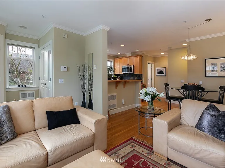 834 34th Ave — Photo 5