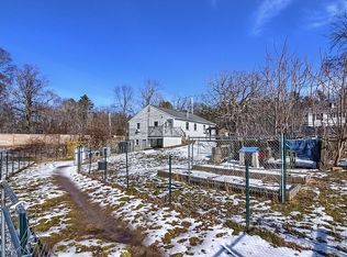 335 Marion Rd, Middleboro, MA 02346