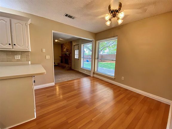 5th image of 4116 Lantern Light Dr