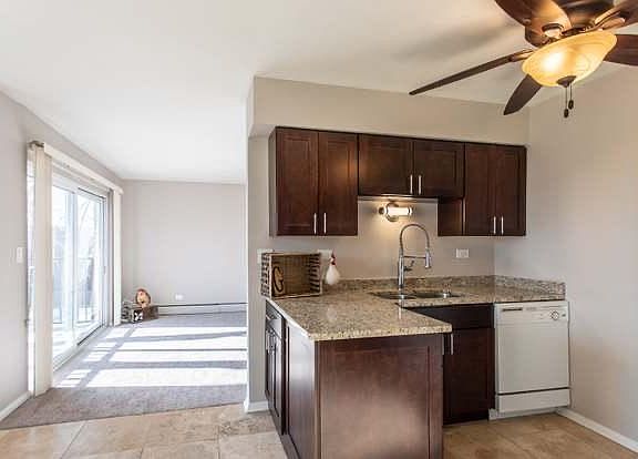 4th image of 809 E Miner St #3