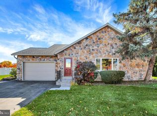 40 Glenwood Dr, Biglerville, PA 17307