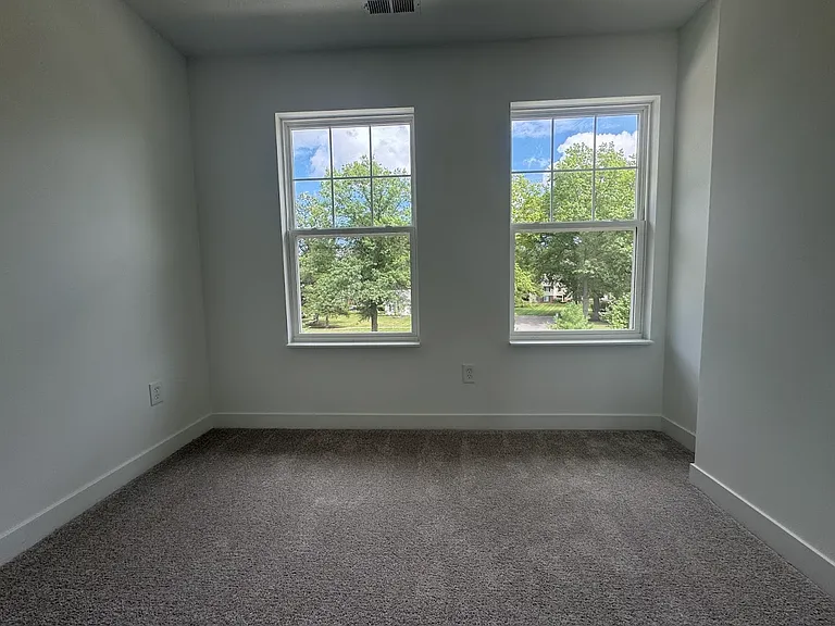 13847 Gatsby Dr — Photo 79