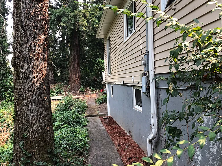 12400 SE Oatfield Rd — Photo 3