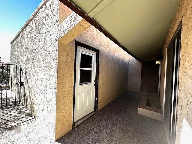 1410 W Cerrada Colima — Photo 54