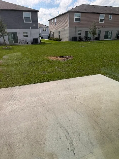 3 bed, 2.5 bath, 1694 sqft, $2,000 — Photo 3