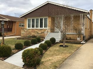 5017 Harnew Rd S, Oak Lawn, IL 60453