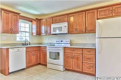 4th image of 1204B Shetland Dr