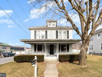 299 E Main St, Thompsontown, PA, 17094