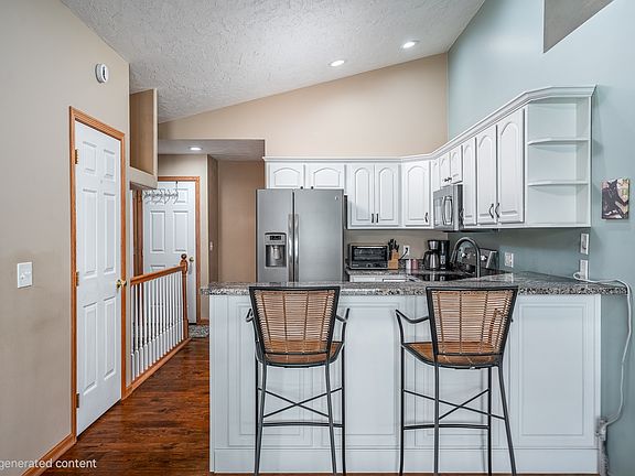 3rd image of 5033 Red Fox Rd #0