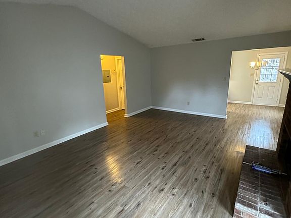 Large living room, view from front entrance