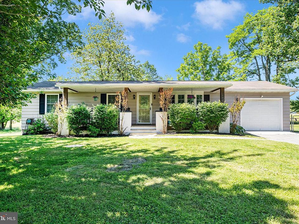 1st image of 6901 Trout Ln