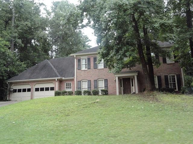 2nd image of 3230 Countryside Dr SE