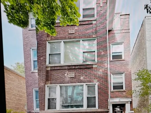 6418 N Rockwell St, Chicago, IL 60645