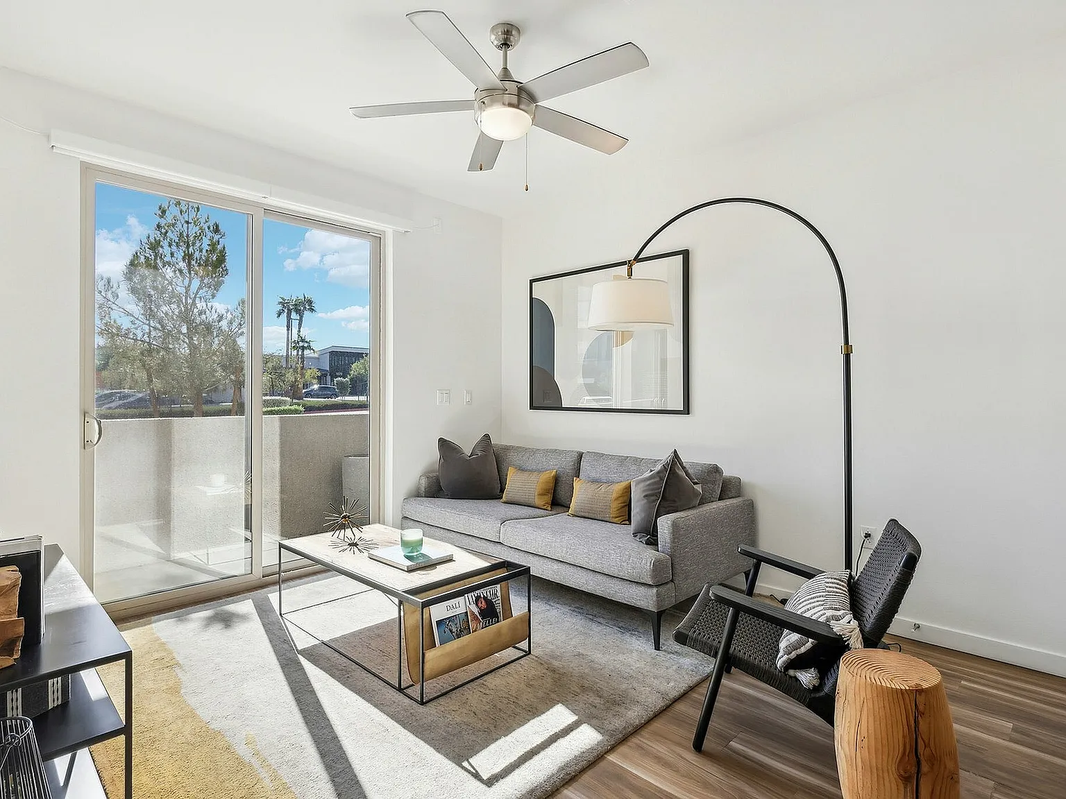 Aviary Apartments — Photo 2