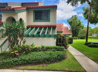 11 Lexington Ln E APT D, Palm Beach Gardens, FL 33418