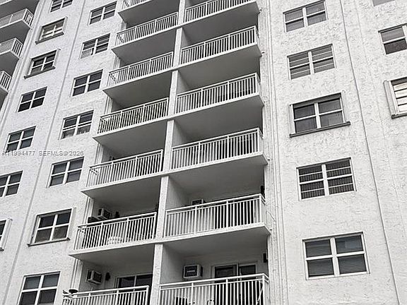 2nd image of 200 S Birch Rd APT 211