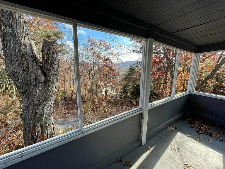 29 Bleakley Ave — Photo 5