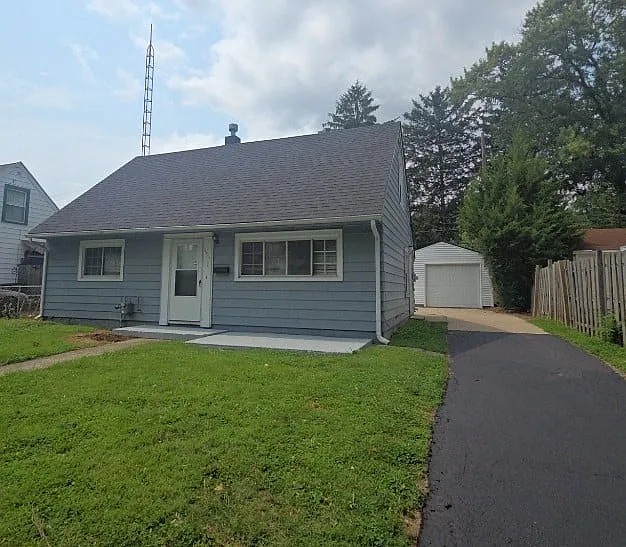 1011 Blakley Dr — Photo 1