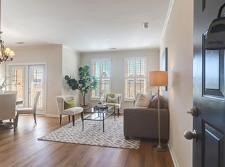 280 Seven Farms Dr UNIT 303, Daniel Island, SC 29492