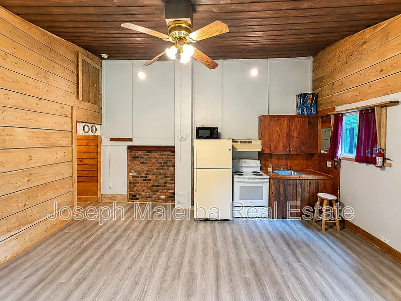 2 bed, 1.0 bath, $1,500 — Photo 4
