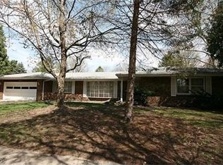 2204 Grange Cir, Urbana, IL