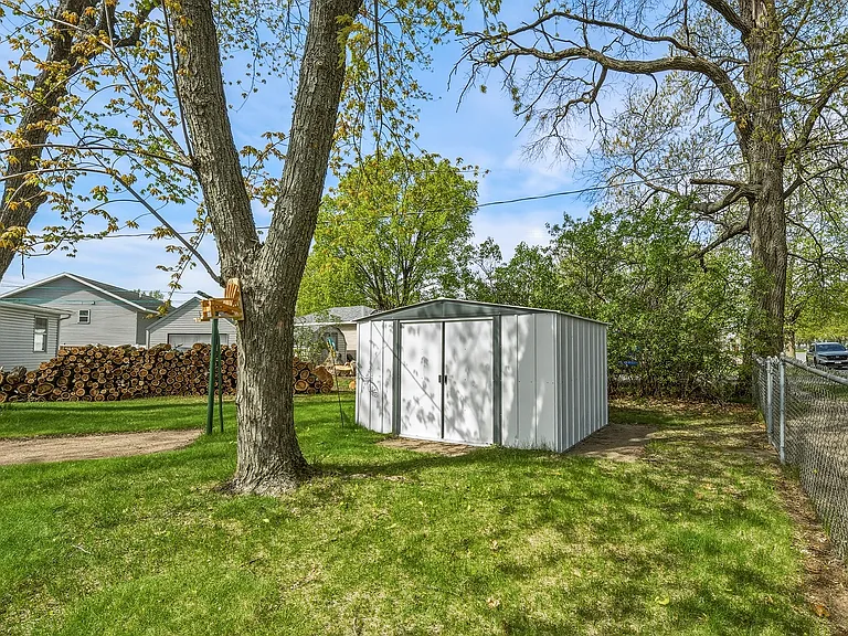 3258 Anderson Dr — Photo 5
