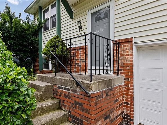 3rd image of 13020 S Sycamore St