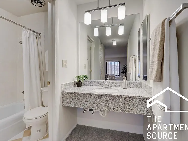 1300 Dnp South Finley Rd #B — Photo 6