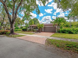 6650 Harris Ter, Miami Lakes, FL 33014
