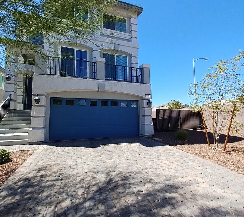 7707 Liberty Falls St