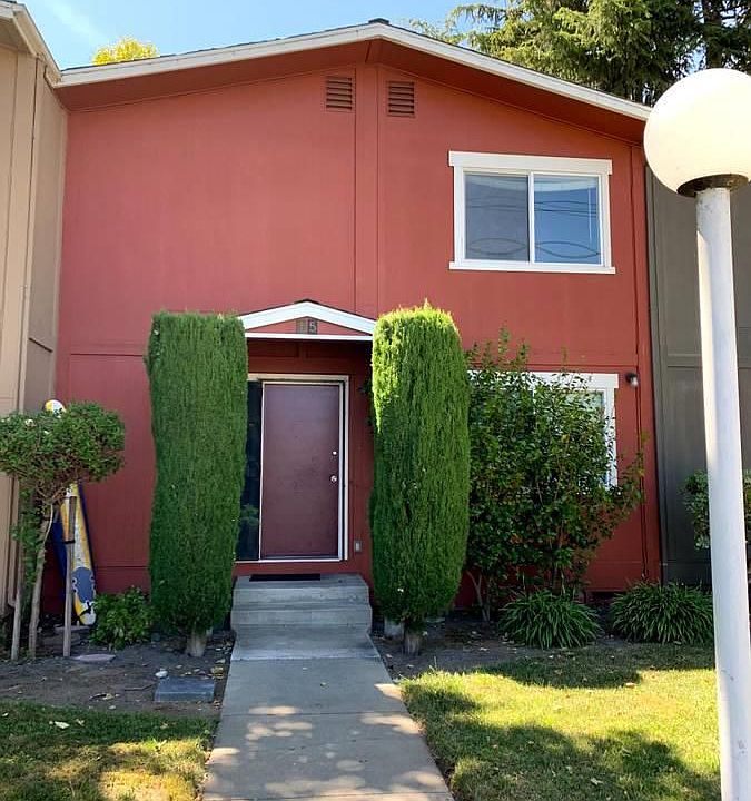 1st image of 532 Tyrella Ave APT 15