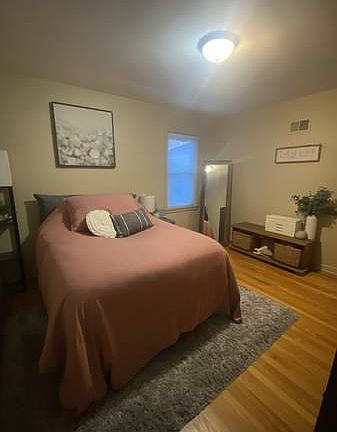 5th image of 3820 N Bartlett Ave