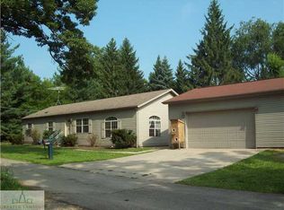 5757 Lindburg Dr, Bath, MI 48808