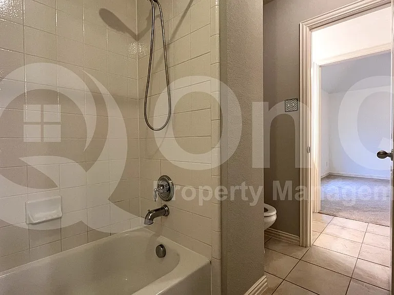 6798 Lee Meadow Dr — Photo 24